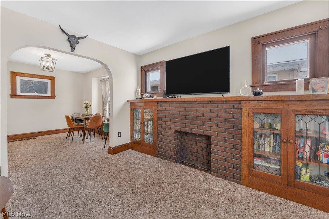 869 West Spruce Avenue, Ravenna, OH 44266