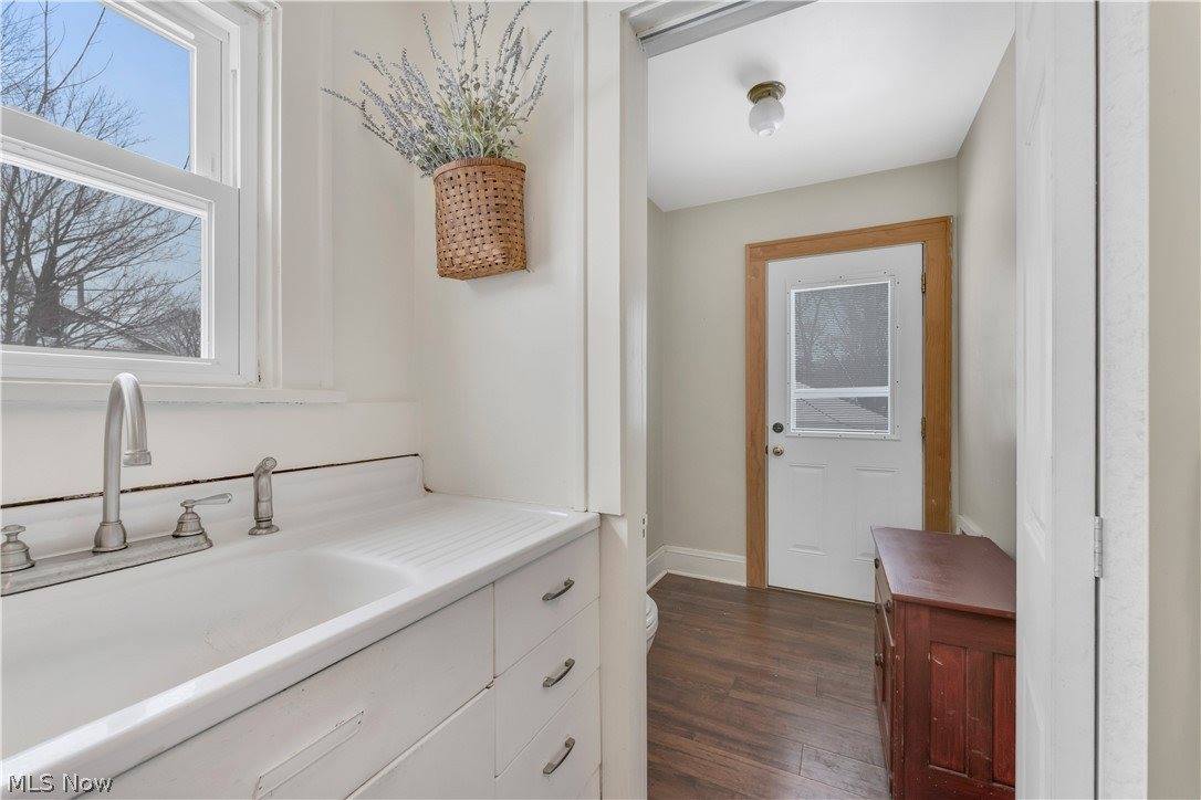 869 West Spruce Avenue, Ravenna, OH 44266