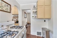 869 West Spruce Avenue, Ravenna, OH 44266