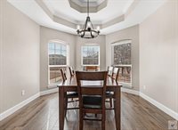 208 Trailwood Ln, Wake Village, TX 75501