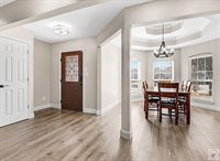 208 Trailwood Ln, Wake Village, TX 75501