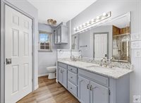 208 Trailwood Ln, Wake Village, TX 75501