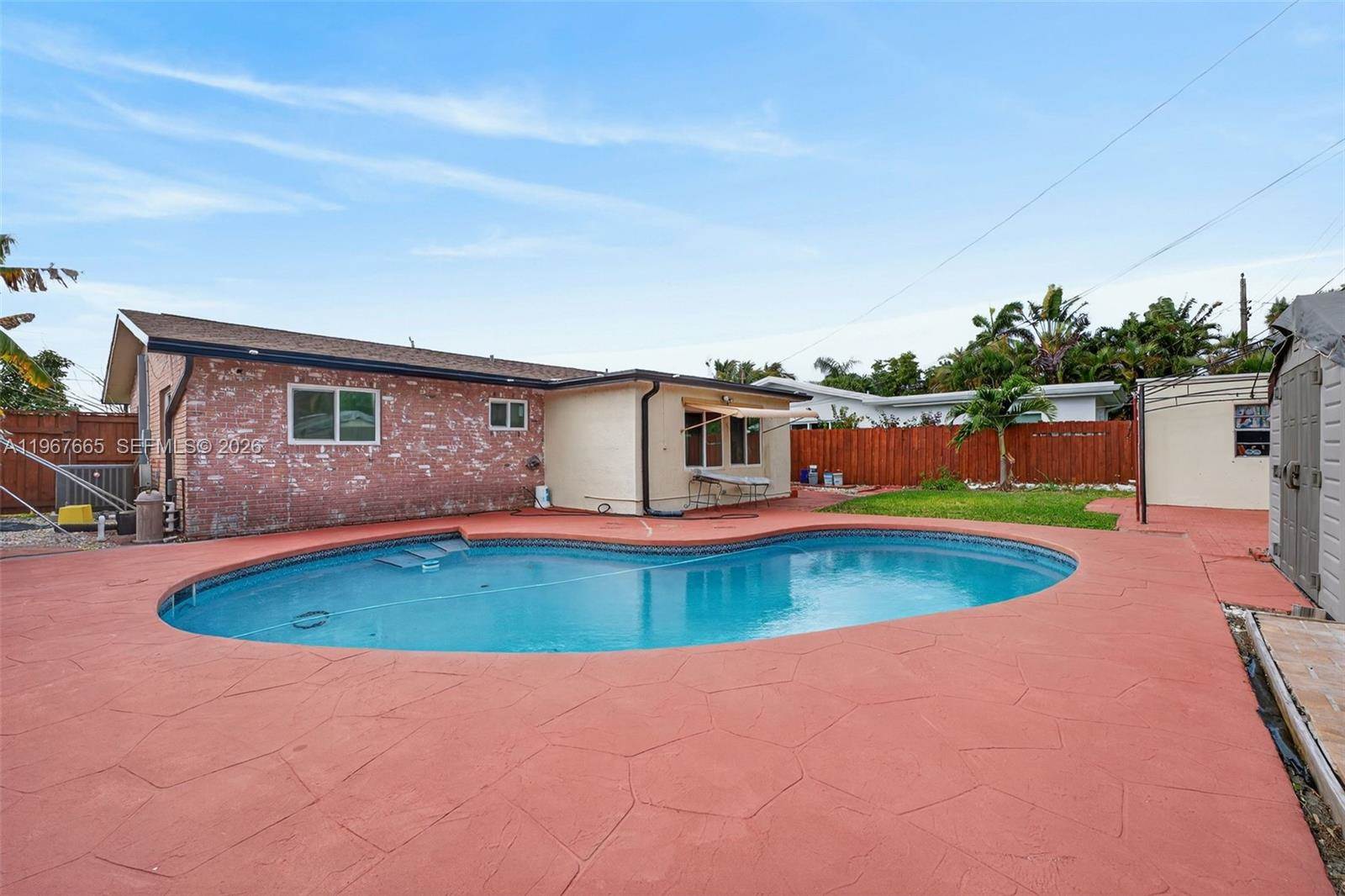 1919 NW 38th St, Oakland Park, FL 33309