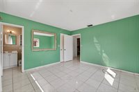 1919 NW 38th St, Oakland Park, FL 33309