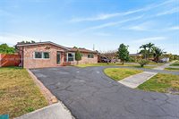1919 NW 38th St, Oakland Park, FL 33309