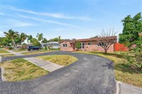 1919 NW 38th St, Oakland Park, FL 33309
