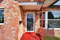 1919 NW 38th St, Oakland Park, FL 33309