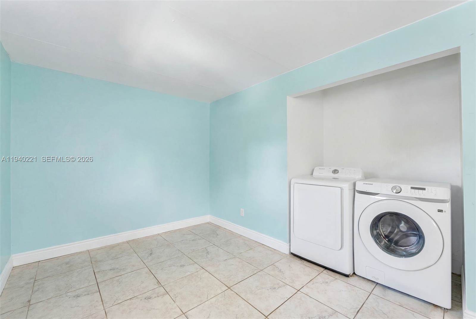 660 NE 59th Ct, Oakland Park, FL 33334