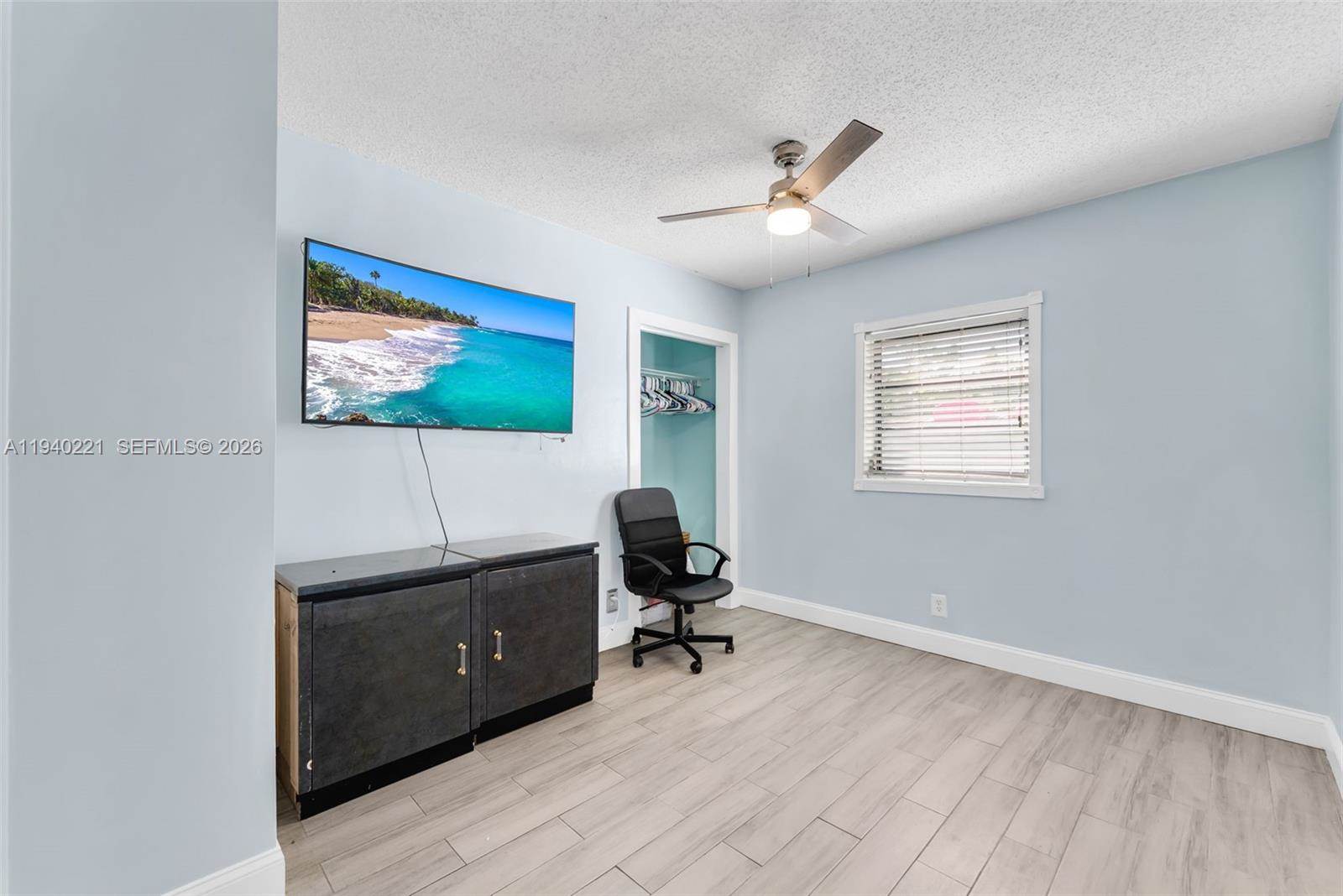 660 NE 59th Ct, Oakland Park, FL 33334