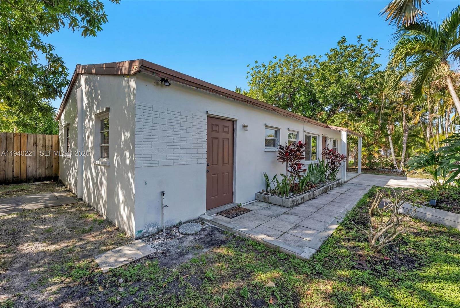 660 NE 59th Ct, Oakland Park, FL 33334