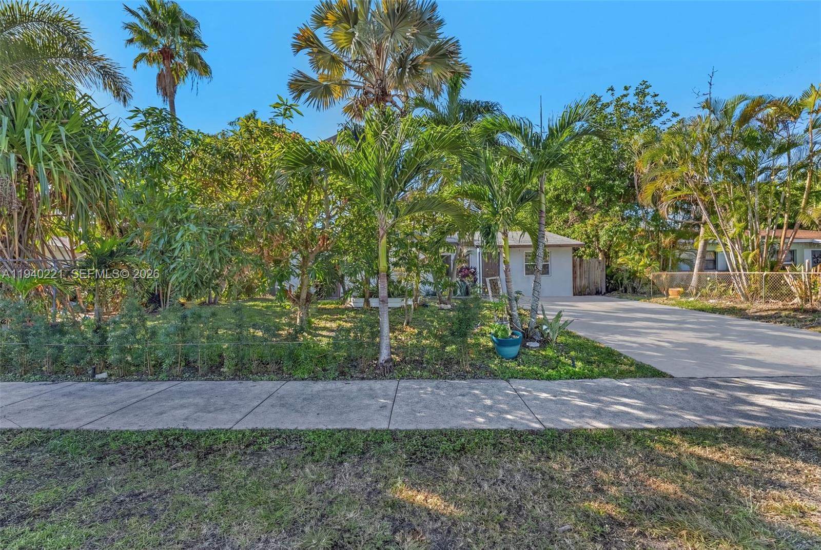 660 NE 59th Ct, Oakland Park, FL 33334