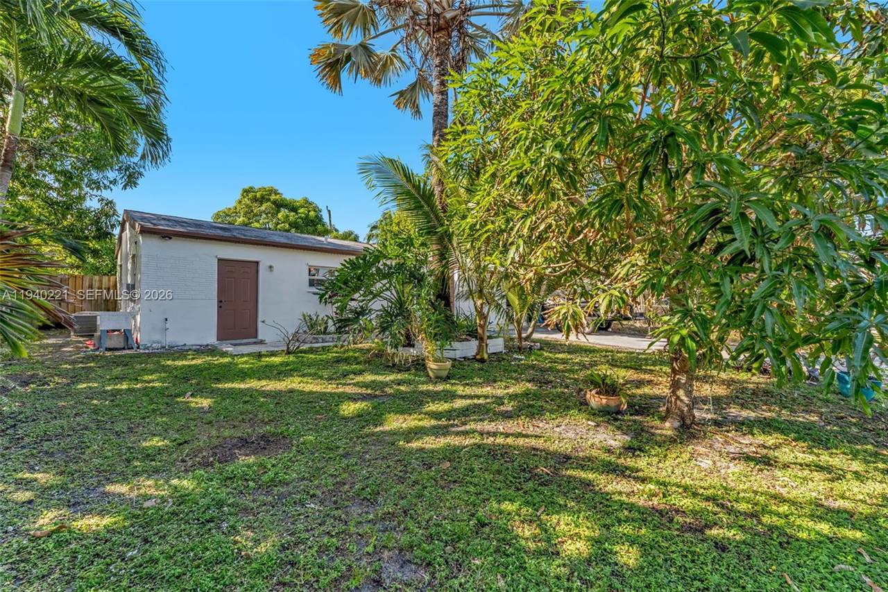 660 NE 59th Ct, Oakland Park, FL 33334