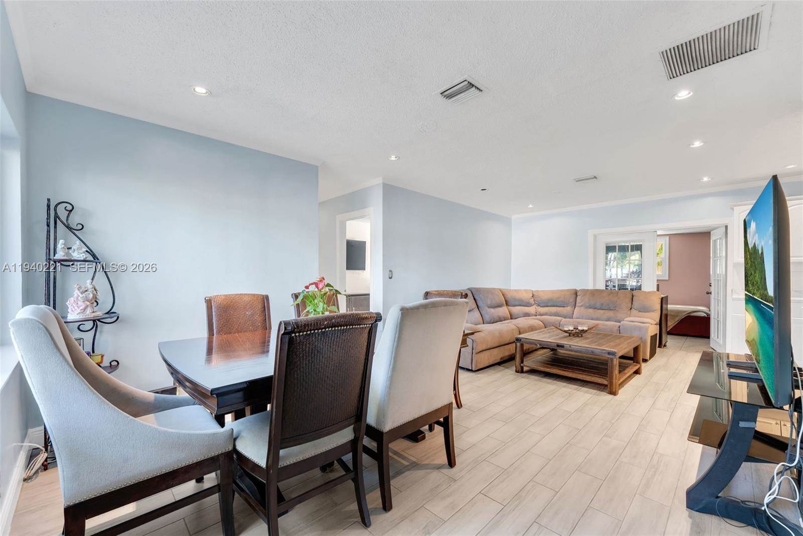 660 NE 59th Ct, Oakland Park, FL 33334