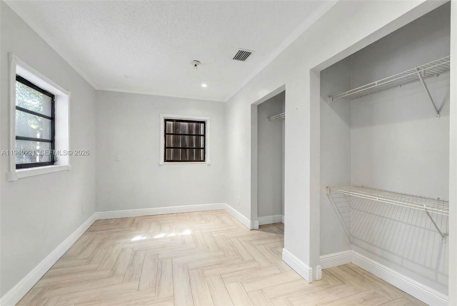 660 NE 59th Ct, Oakland Park, FL 33334