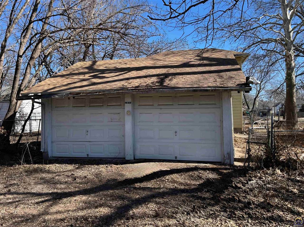 1533 SW High AVE, Topeka, KS 66604