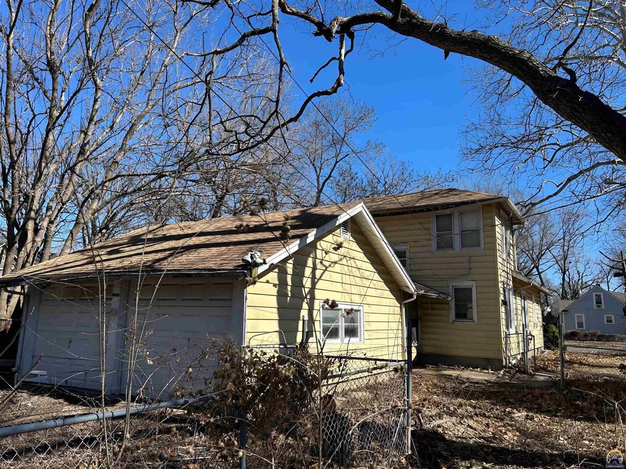 1533 SW High AVE, Topeka, KS 66604