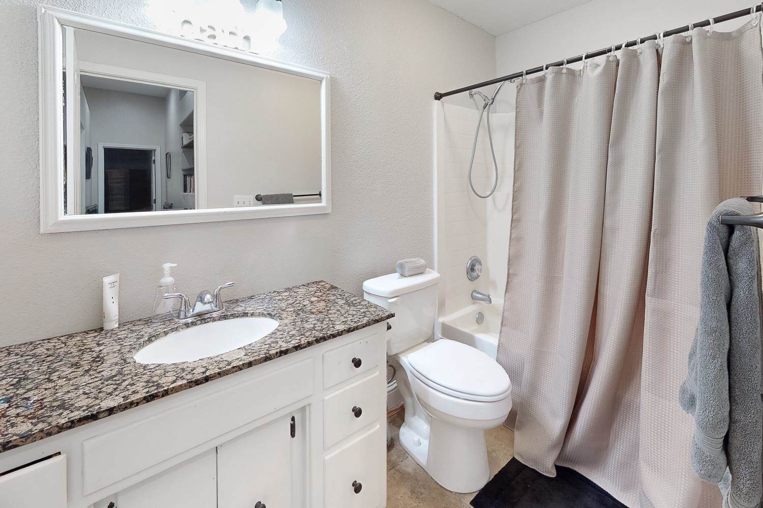 606 Nightingale Way, Wheatland, CA 95692