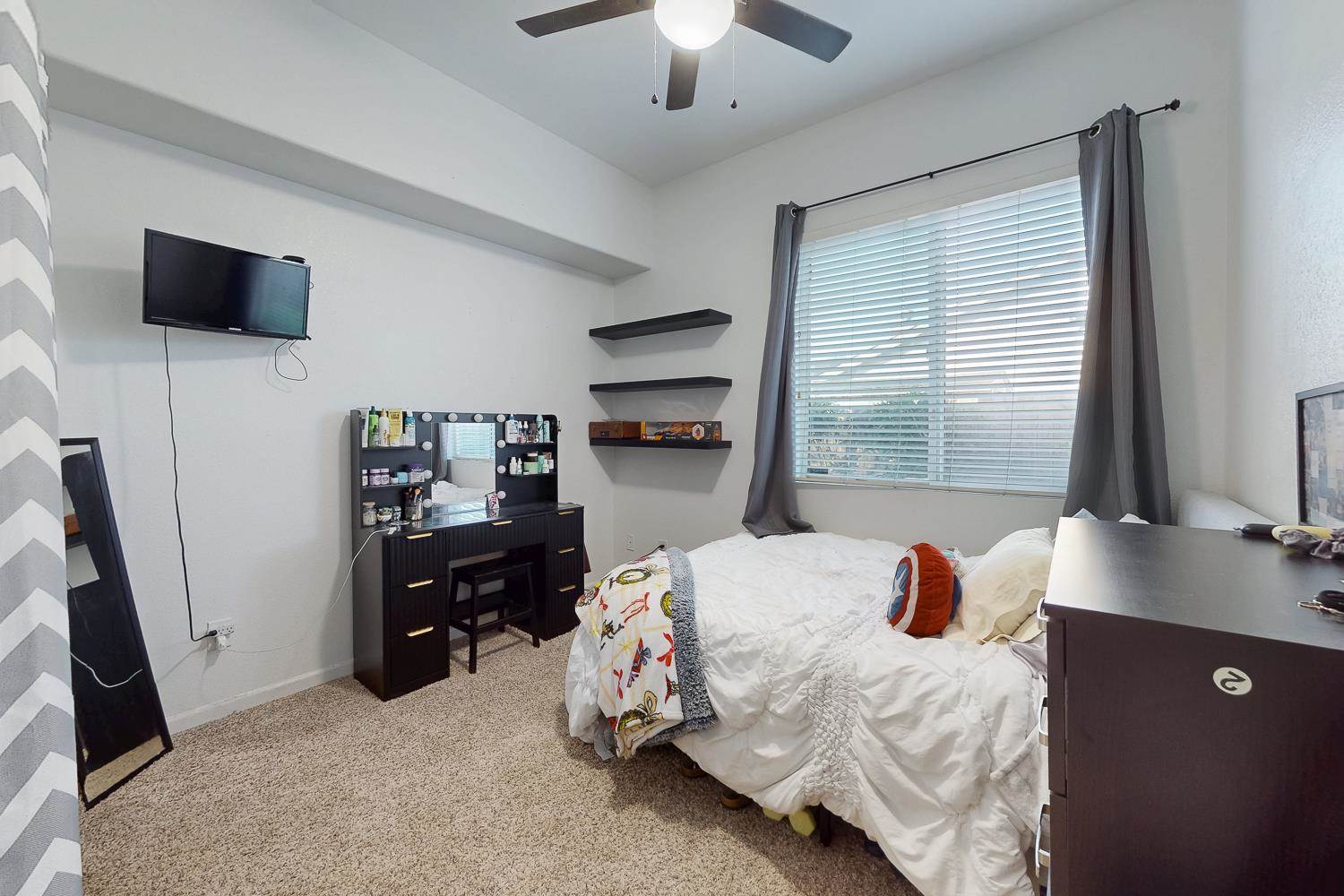 606 Nightingale Way, Wheatland, CA 95692