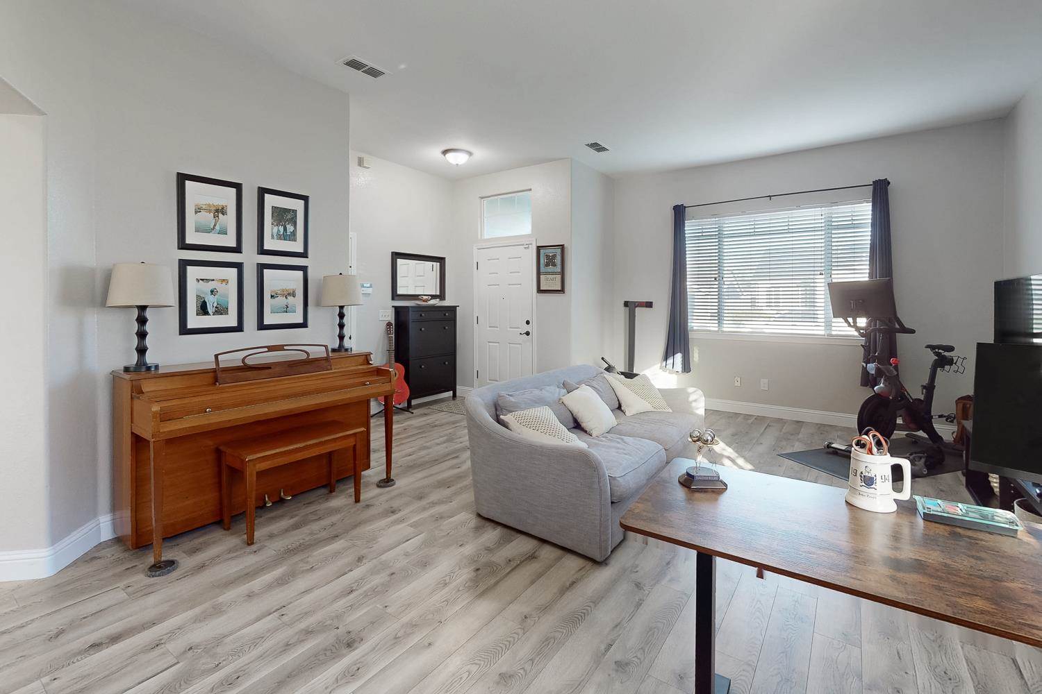 606 Nightingale Way, Wheatland, CA 95692