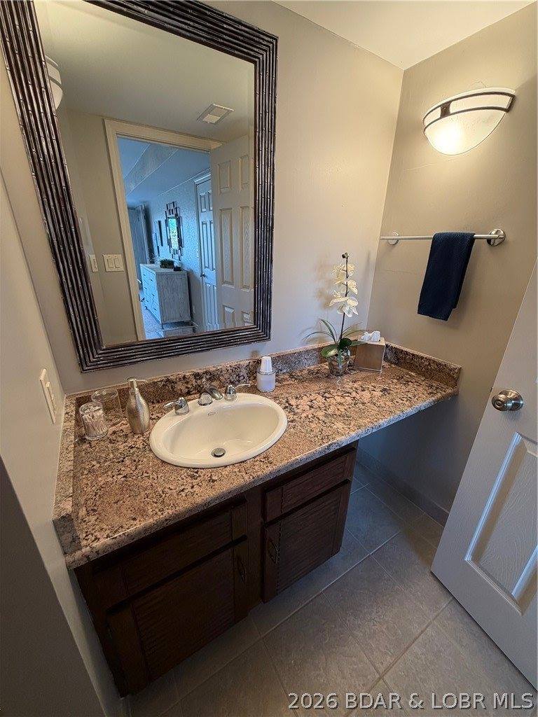 421 Staniel Cay Drive, Osage Beach, MO 65065