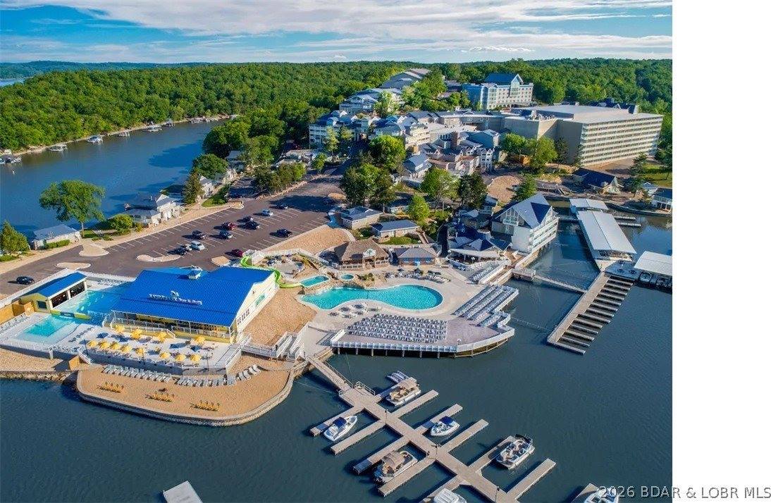 421 Staniel Cay Drive, Osage Beach, MO 65065