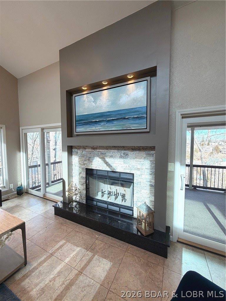 421 Staniel Cay Drive, Osage Beach, MO 65065