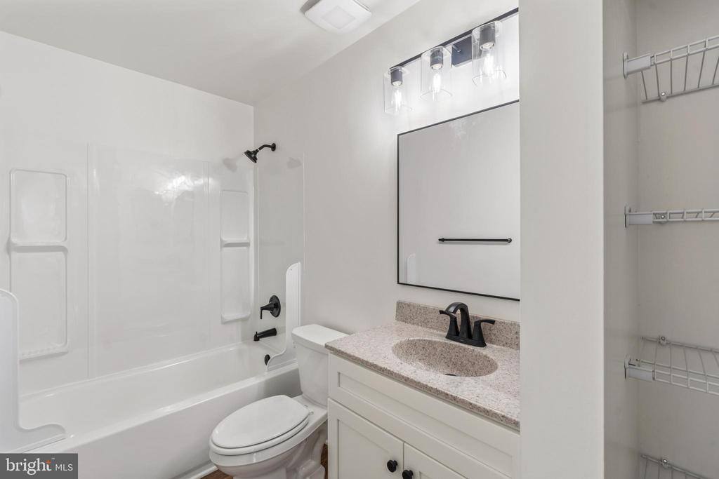 6096 Majors Lane, Columbia, MD 21045