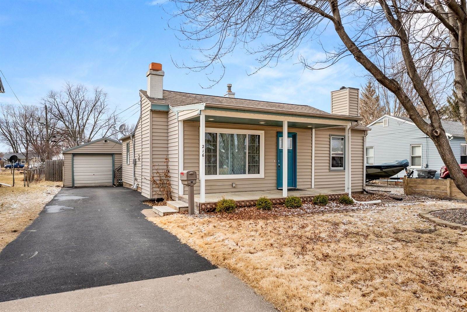216 5th Street East, Milan, IL 61264