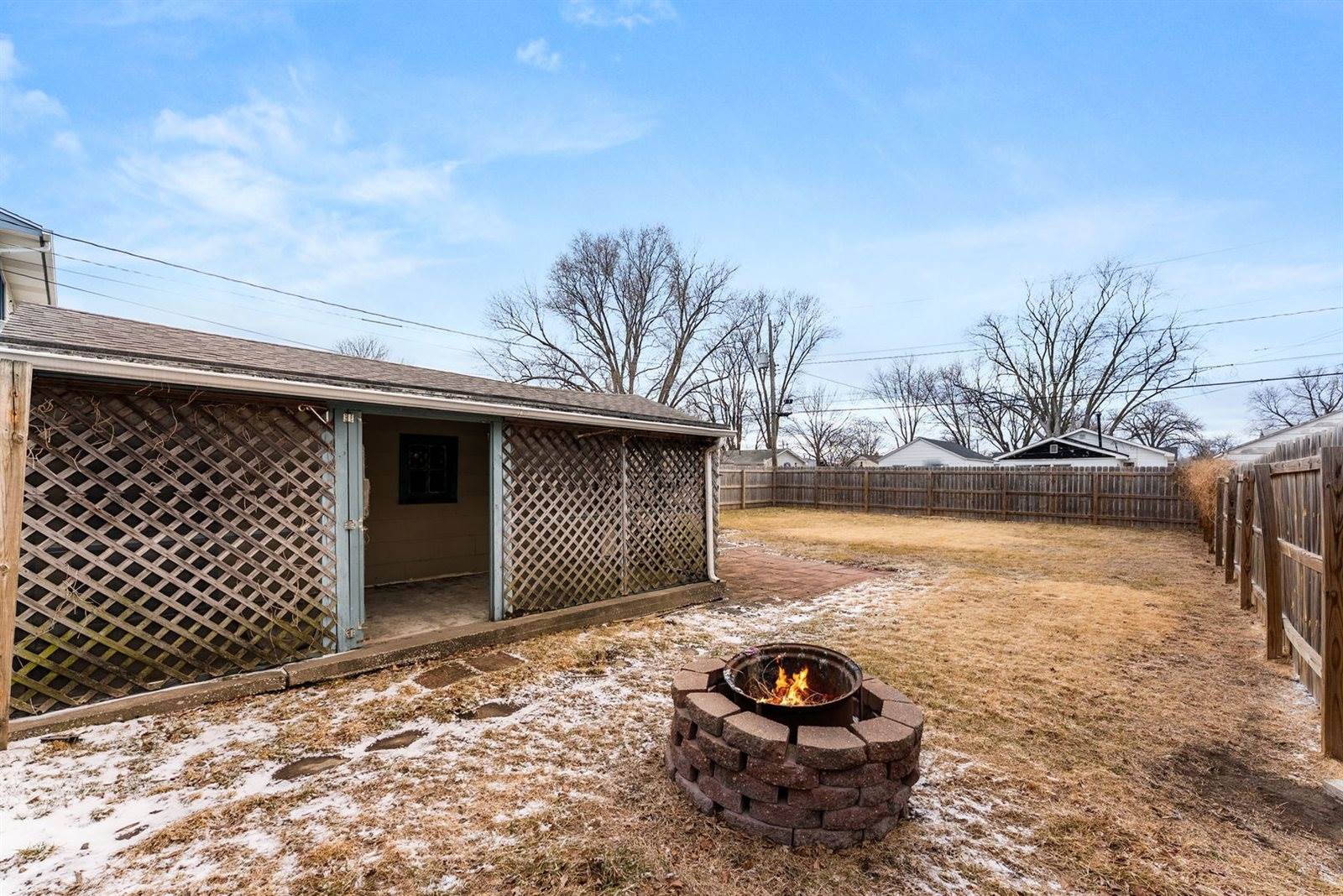 216 5th Street East, Milan, IL 61264