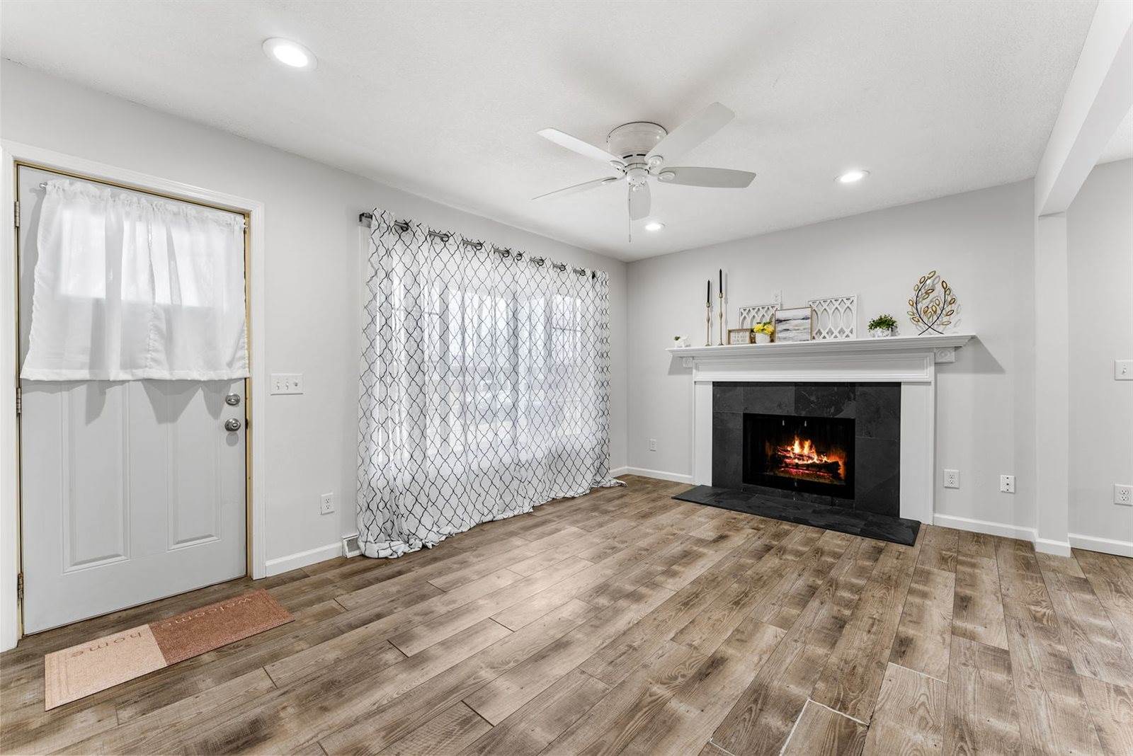216 5th Street East, Milan, IL 61264