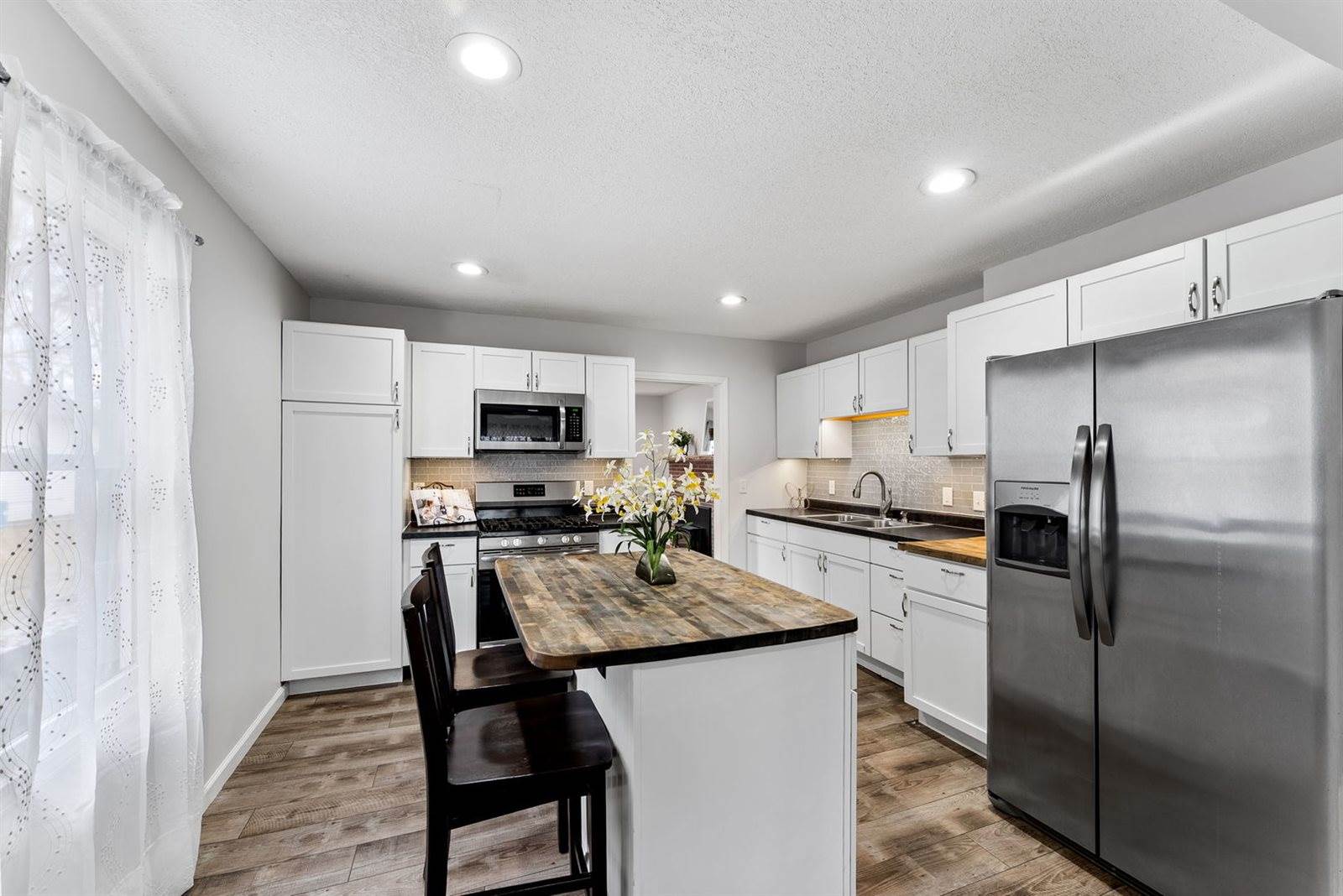 216 5th Street East, Milan, IL 61264