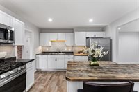 216 5th Street East, Milan, IL 61264