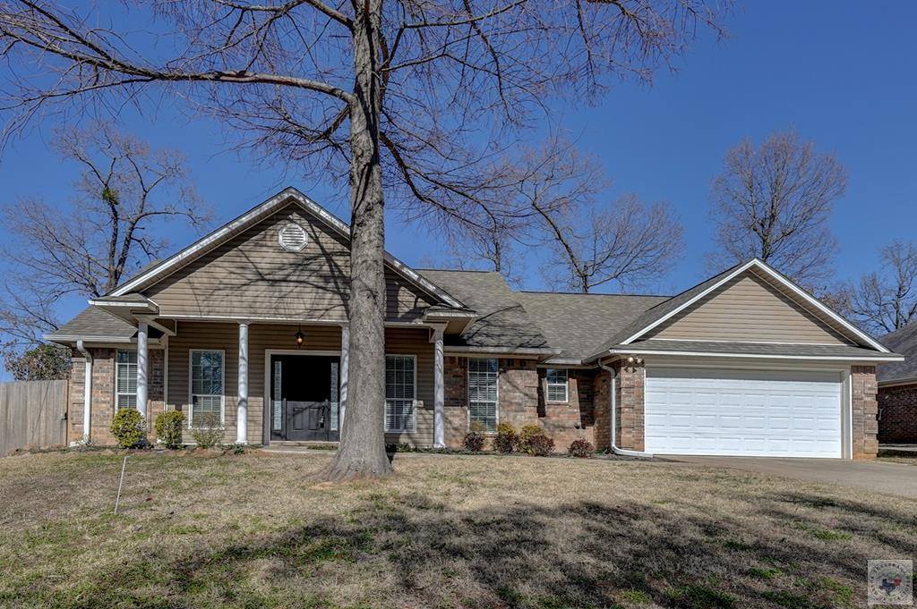 517 Northwest Dr, Wake Village, TX 75501
