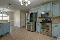517 Northwest Dr, Wake Village, TX 75501