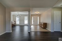 517 Northwest Dr, Wake Village, TX 75501
