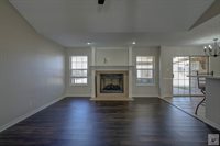 517 Northwest Dr, Wake Village, TX 75501