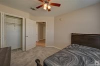 517 Northwest Dr, Wake Village, TX 75501
