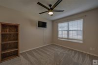 517 Northwest Dr, Wake Village, TX 75501