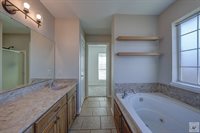 517 Northwest Dr, Wake Village, TX 75501