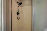 517 Northwest Dr, Wake Village, TX 75501