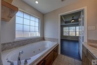 517 Northwest Dr, Wake Village, TX 75501