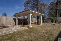 517 Northwest Dr, Wake Village, TX 75501