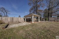 517 Northwest Dr, Wake Village, TX 75501