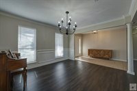 517 Northwest Dr, Wake Village, TX 75501