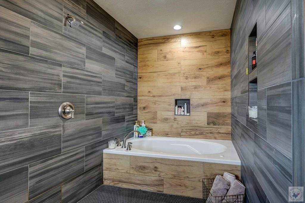 114 South Johnson, DeKalb, TX 75559