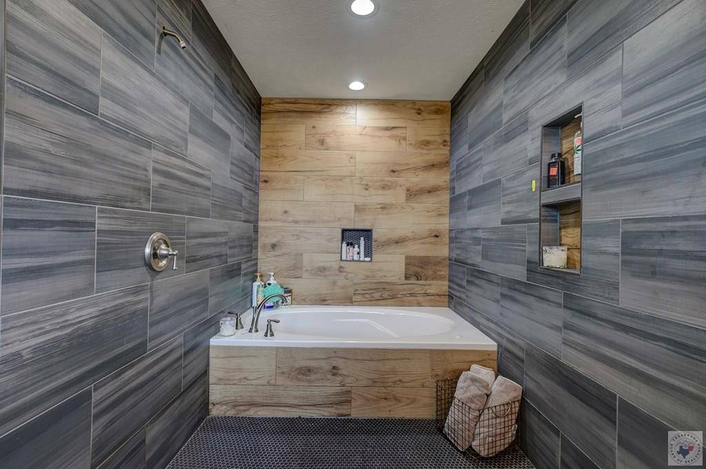 114 South Johnson, DeKalb, TX 75559