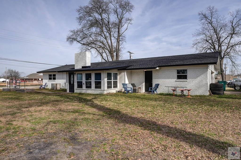 114 South Johnson, DeKalb, TX 75559
