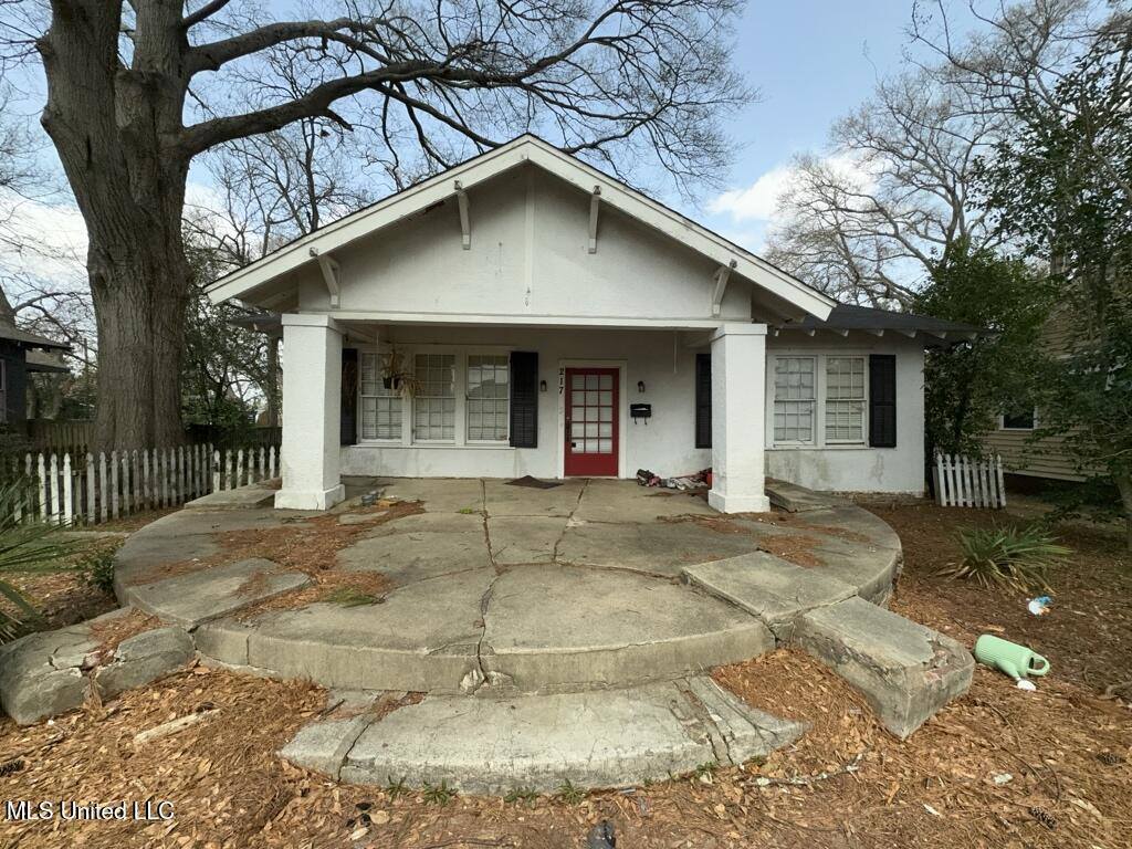 217 East Center Street, Canton, MS 39046