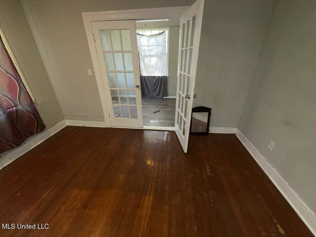 433 East Ridgeway Street, Jackson, MS 39206