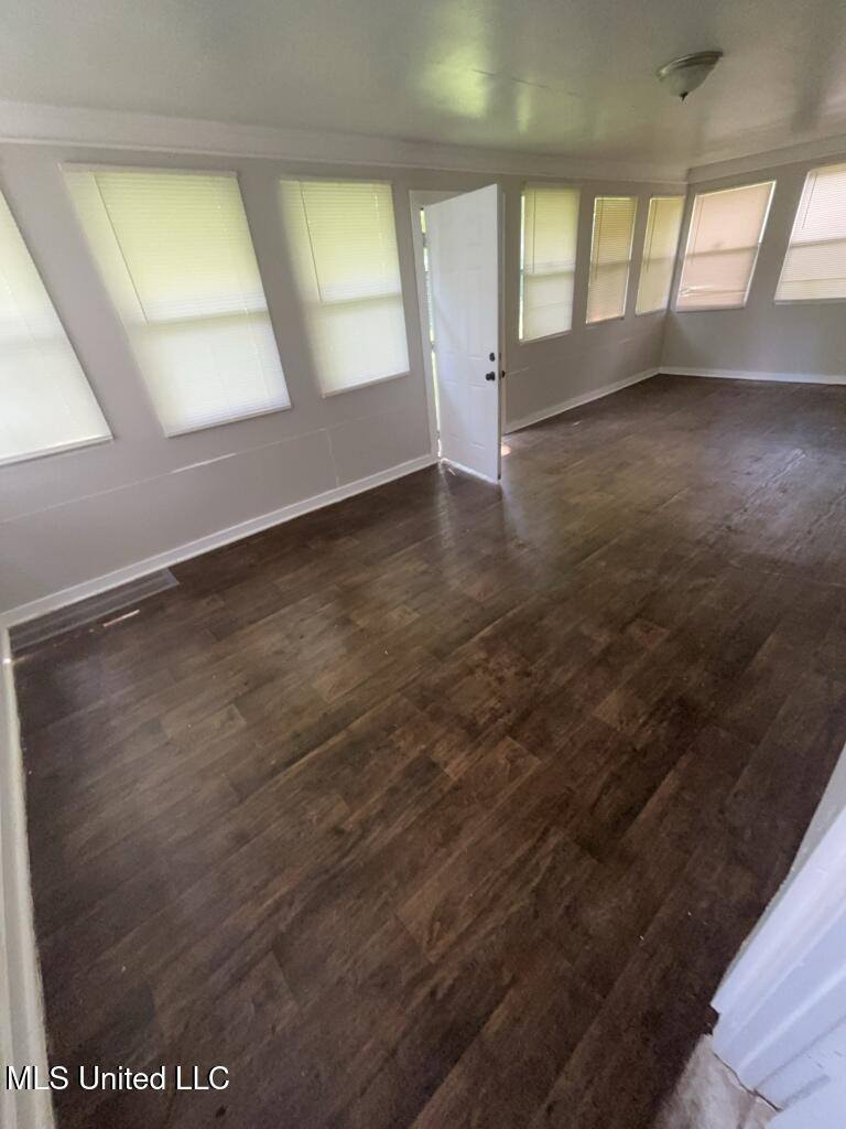 3257 Woodview Drive, Jackson, MS 39212